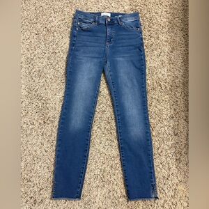 Nicole Miller High Rise Frayed Ankle Skinny Jeans Size 6